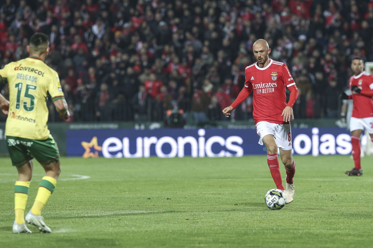 SLBenfica's tweet photo. 📸 #FCPFSLB
#EuAmoOBenfica https://t.co/HXNLEWBxXb