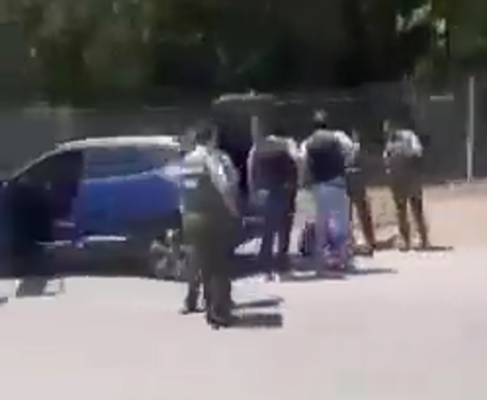 Desmienten que detenido por tratar de atropellar a Carabineros y escapar de la policía esté libre. #Curicó. bit.ly/3R6U2wB