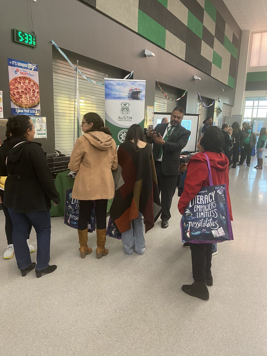 cbrightlight's tweet photo. @HISDMultiPrgms โLaunch Your Dreamโ ๐ event has begun! Excited for all the opportunities we have to offer our diverse learners.#launchyourdream https://t.co/zsxQC9L7n6