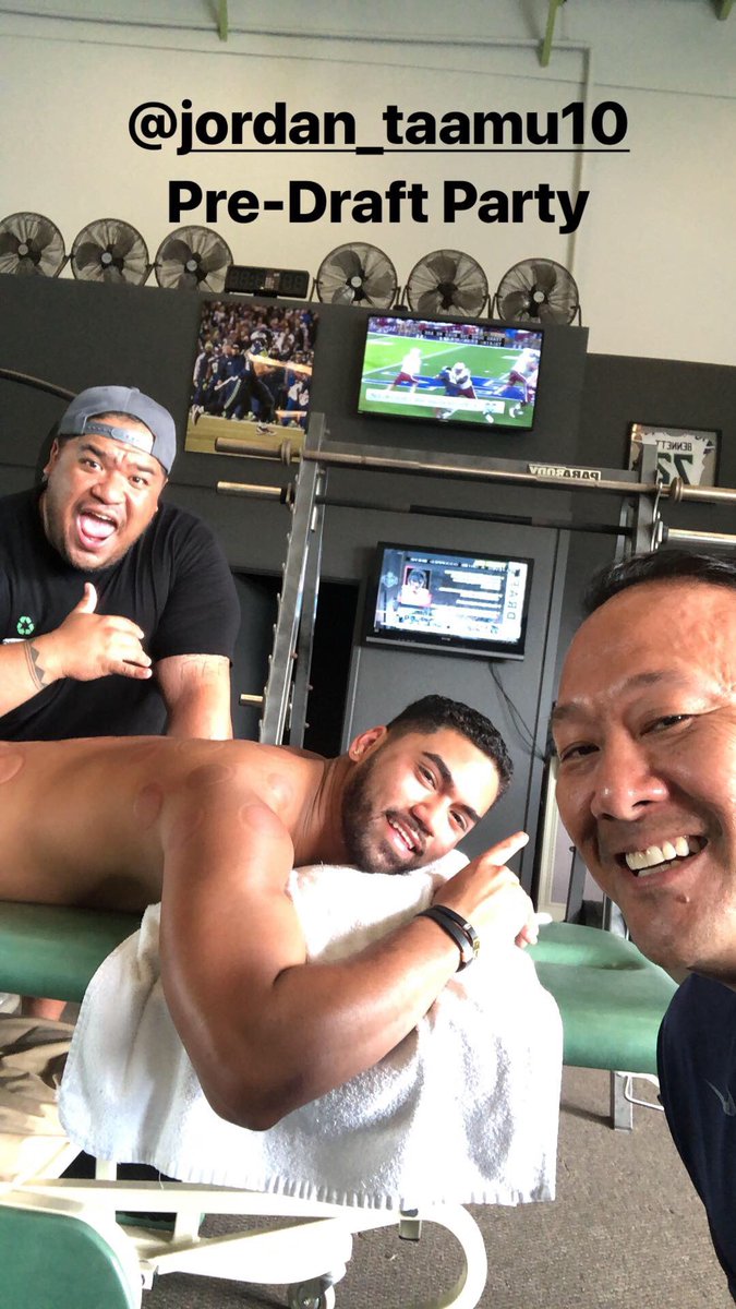 MicahMoniz's tweet photo. Throw Back to the beginning… Mahalos for the Opportunities #muscletherapy https://t.co/Tnc7zglkyJ