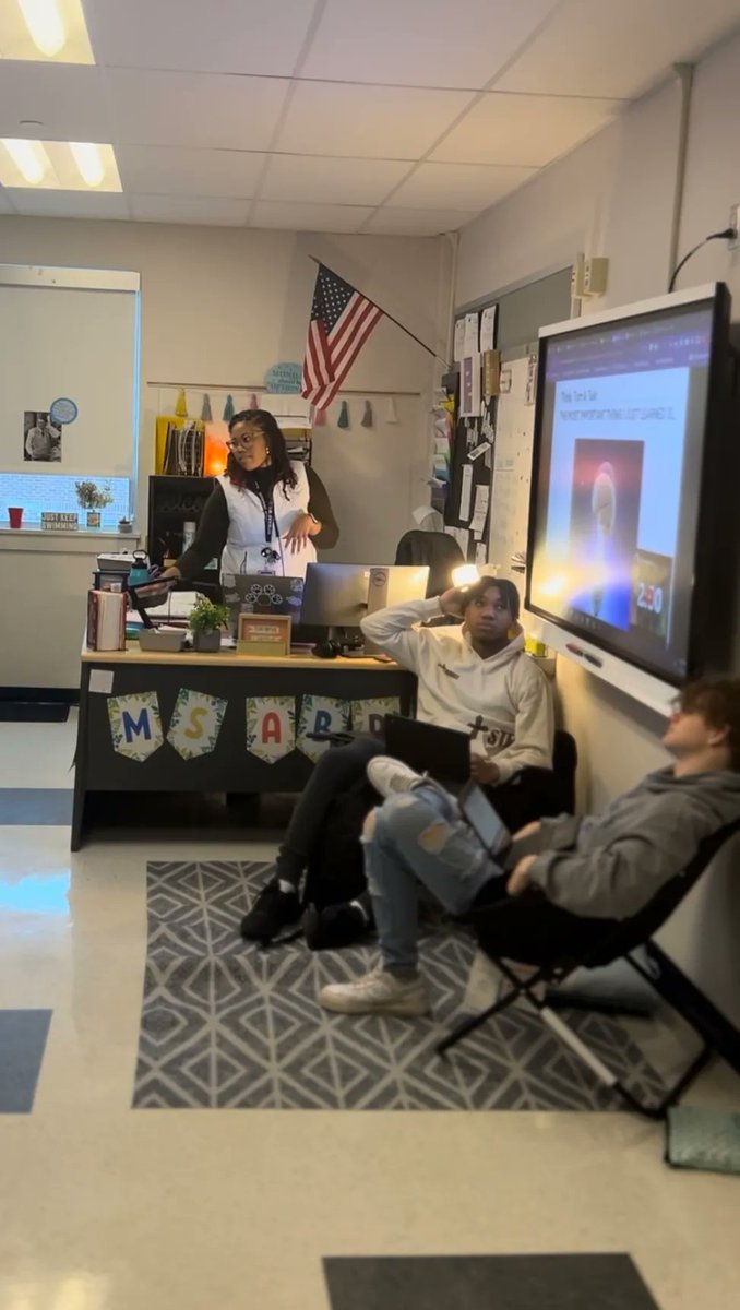 nccvtsd's tweet photo. Howard’s 9th grade students learning in their academic classes! While we will always value highlighting our district’s CTE programs, recognizing our academic courses is just as important! #nccvt #nccvtworks https://t.co/kOIPEZSnjK