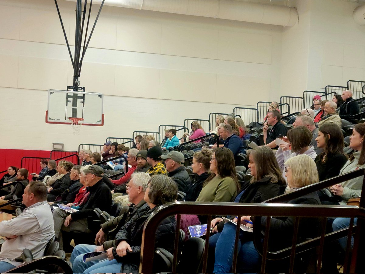 Thankful for our panelists and staff/community members who attended last night's Diversity &amp; Inclusion program. 
<a href="/FES_Choe/">Sun Choe</a> <a href="/FLSDSuper/">Mike Von Gunten</a> <a href="/L_Roemer1/">Lori Roemer</a>  <a href="/MrsKeenerFHS/">Ms. Keener</a> @FHS_SKOCZEN <a href="/FirelandsFalcon/">Athletic Director</a> <a href="/FirelandsBand/">Firelands Band</a> 
#FirelandsFalcons
#GreatPanelists