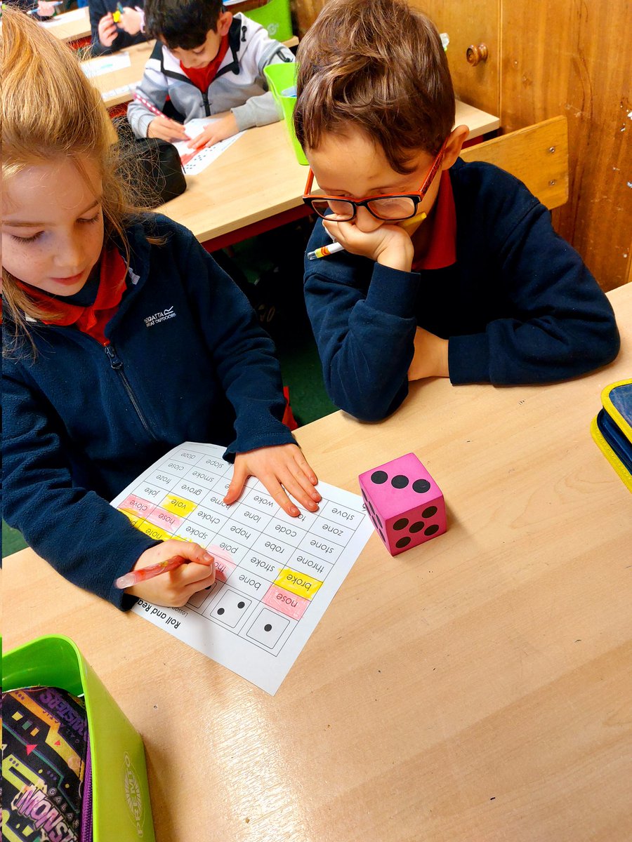 1stClSAttracta's tweet photo. Roll and read 🎲 a fun activity to revise CVCe words  #literacy #reading #english #CVCe https://t.co/GgM8gwOMx3