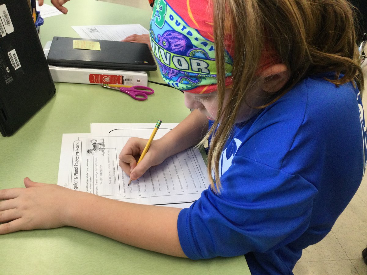 cacioppoleaders's tweet photo. We are working on singular and plural possessive Nouns 
#kipway #109way @kelliecacioppo https://t.co/kF9Rk8UD7x