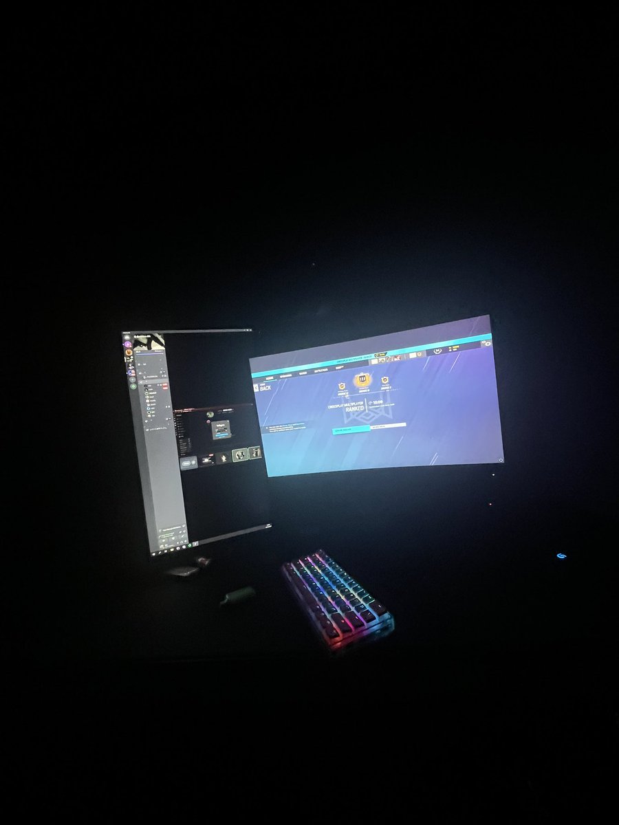 Nxtste's tweet image. Never thought I’d playing this shit again 💤💤