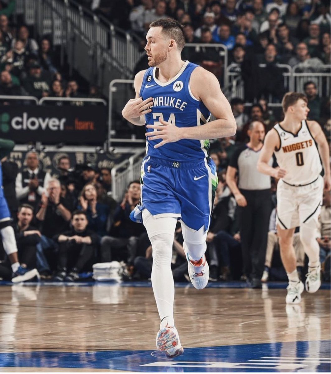 MiddlesexMagic's tweet image. 🚨📈Pat Connaughton had 19 points and 12 rebounds in 38 minutes as the Bucks defeated the Nuggets! The Middlesex Magic alum was 7/8 FG and 5/6 3FG 🔥 🔥 #MagicFamily #TheChamp #MagicInTheNBA