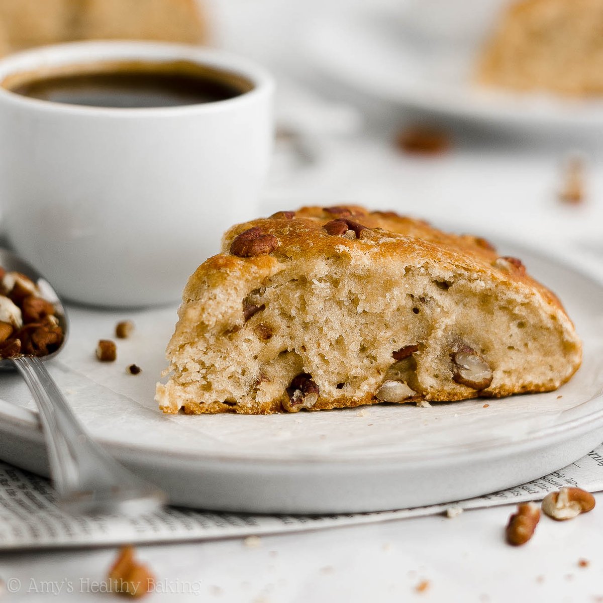 {NEW} #Healthy Pecan Scones! 🤎 They’re really soft inside with a bakery-style flavor &amp; lots of nuts throughout. Easy to make too — you just need 1 bowl &amp; 30 min! 🤗👌🏻✨ #recipe: amyshealthybaking.com/blog/2023/01/2…