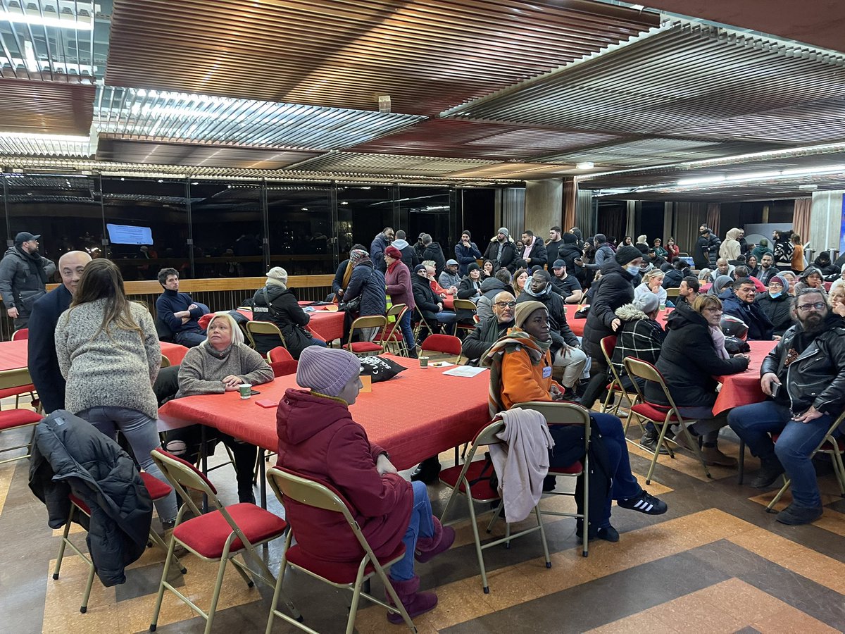 Nuit des solidarités métropolitaines, avec lesassociations,les services de la villede 20h à 1h en solidarité avec les plus fragiles ! Félicitations,Merci à tous les bénévoles et personnels de la ville pour votre engagement et investissement au service des Balbyniens-nes.