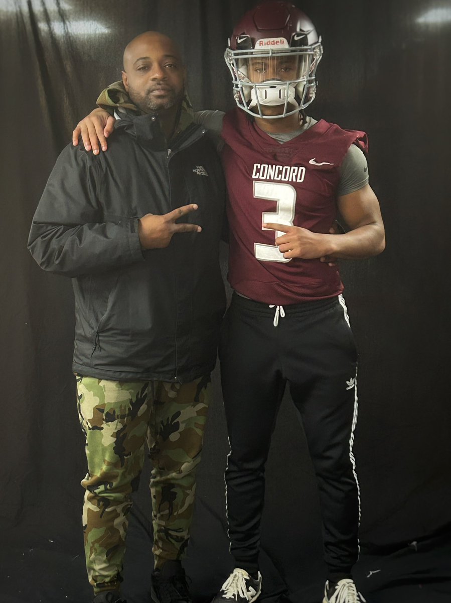 Blessed to receive my 3rd offer to Concord University!! Thank you <a href="/coachdavewalker/">David Walker</a> and the rest of the coaching staff for a great visit today!! @HayfieldHawksFB <a href="/Coach_Brenden/">Coach Hughes</a> <a href="/TAnderson408/">T</a> <a href="/hayfieldsports/">Hawktivities</a>