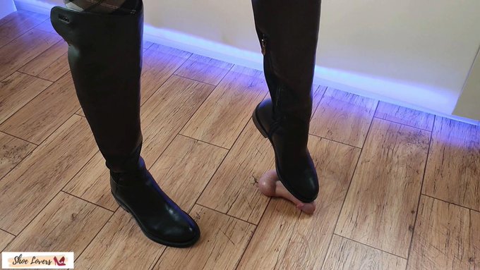 LiuJo #boots #shoejob full21 Min video https://t.co/BGH8ecIkn0 https://t.co/KVIbKuLmvR<a href="/tag/boots"class="tags">#boots</a><a href="/tag/shoejob"class="tags">#shoejob</a>