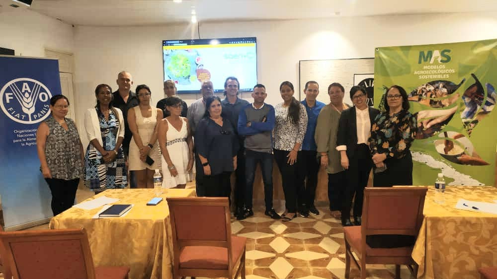 FAOCuba's tweet photo. Proyecto FAO-Unión Europea "Modelos Agroecológicos Sostenibles" acompaña Taller "Identificación y normalización de datos para vigilancia de la soberanía alimentaria y la seguridad alimentaria nutricional", en apoyo a implementación de la Ley SSAN
@UEenCuba @MINAGCuba @ONEI_Cuba https://t.co/QVWaCLvOJR