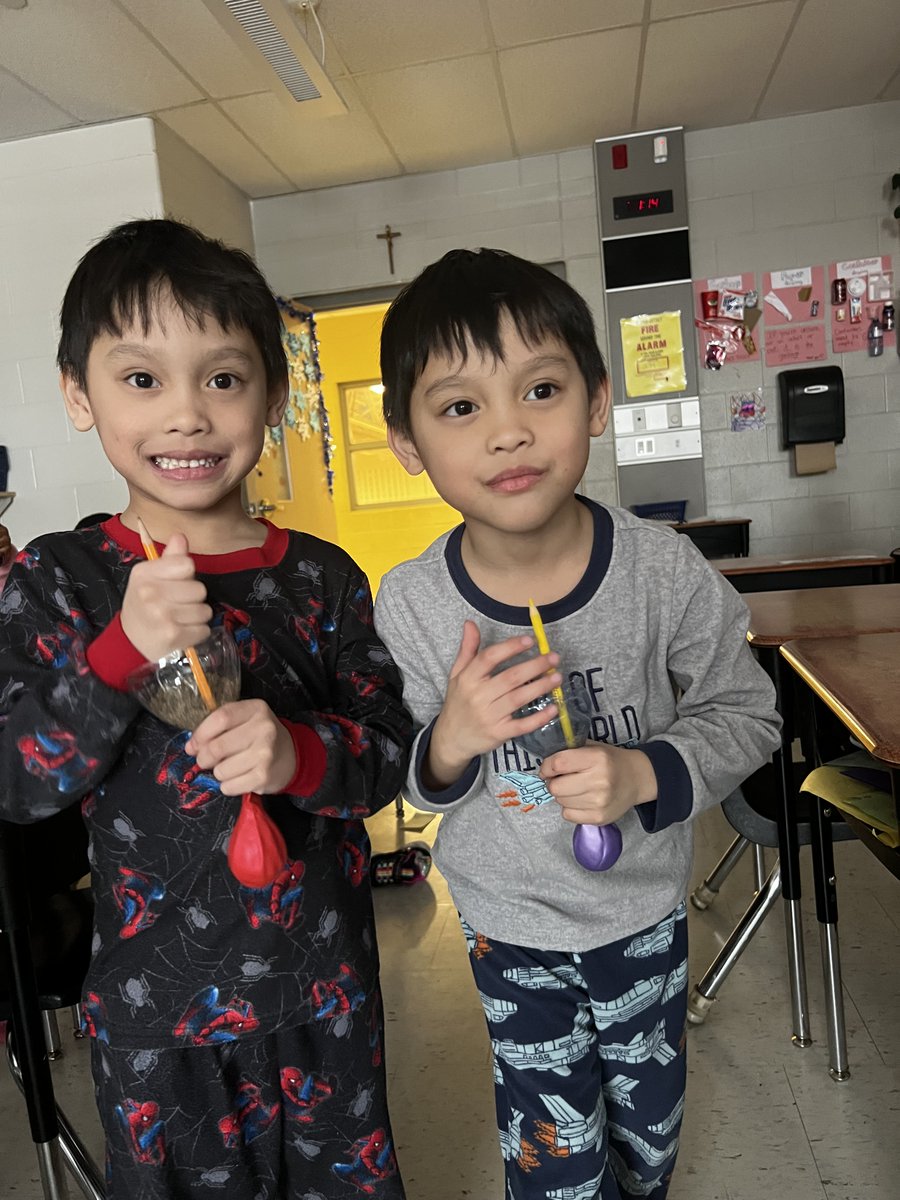 hnojces's tweet photo. Those #smiles = the joy of making #stressballs on our Snuggle Up &amp; Read Day.  Thank you #HealthActionTeam for your leadership and sharing #mentalhealthmatters for all ages.  @opheacanada @MadalenaJohn @HWCDSB @JulieAngiolillo https://t.co/HA1ycIVPLj
