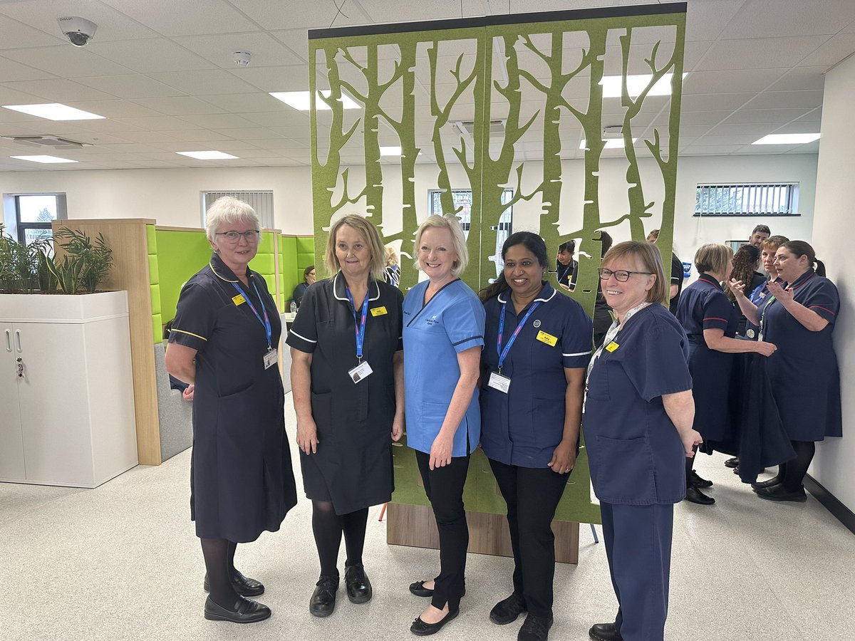 Such a proud and happy moments!
Privileged to meet Ruth May, Chief Nursing Officer (CNO)England and share the work I do for international recruitment, new Indian nurses in BHT and service to Cancer and Haematology.