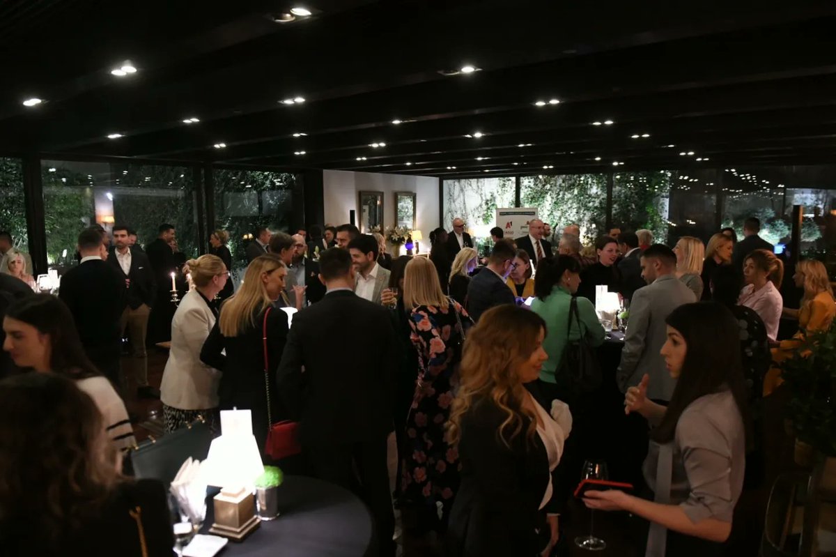 menadzerSAM's tweet photo. Organizovali smo tradicionalni After Holiday Cocktail u hotelu Square Nine i prvo okupljanje naših članova nakon zimskih praznika. Delimo sa vama delić sjajne atmosfere i želimo da zadržite dobro energiju tokom cele godine. 🍹😊
#AfterHolidayCocktail #managerSAM #businessowner https://t.co/yuYaNHJ6Qp