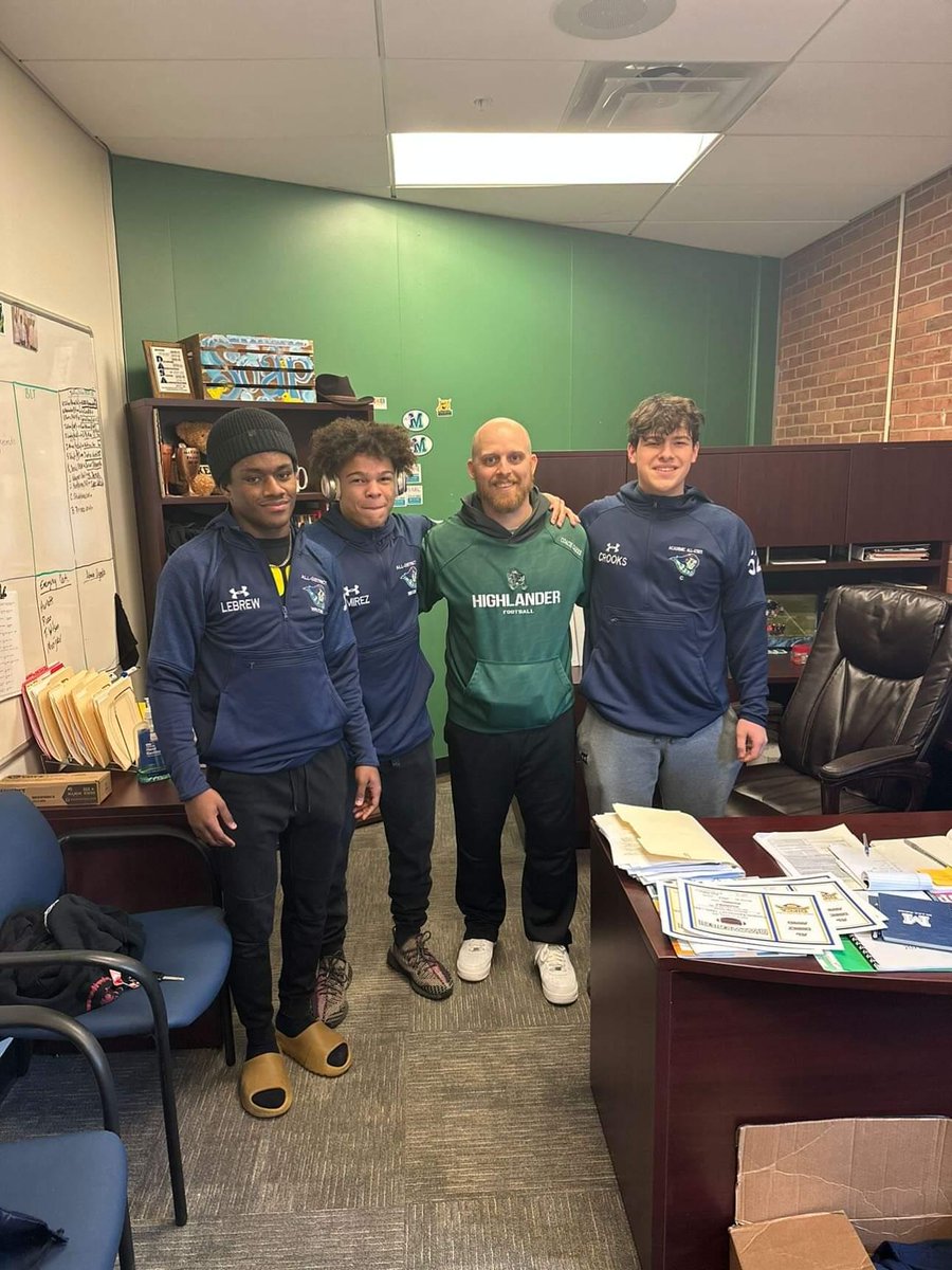 mckeanprincipal's tweet image. All-District &amp;amp; Academic All-State jackets came in! Proud of these boys! ⚔️#ITSAGREATDAYTOBEAHIGHLANDER