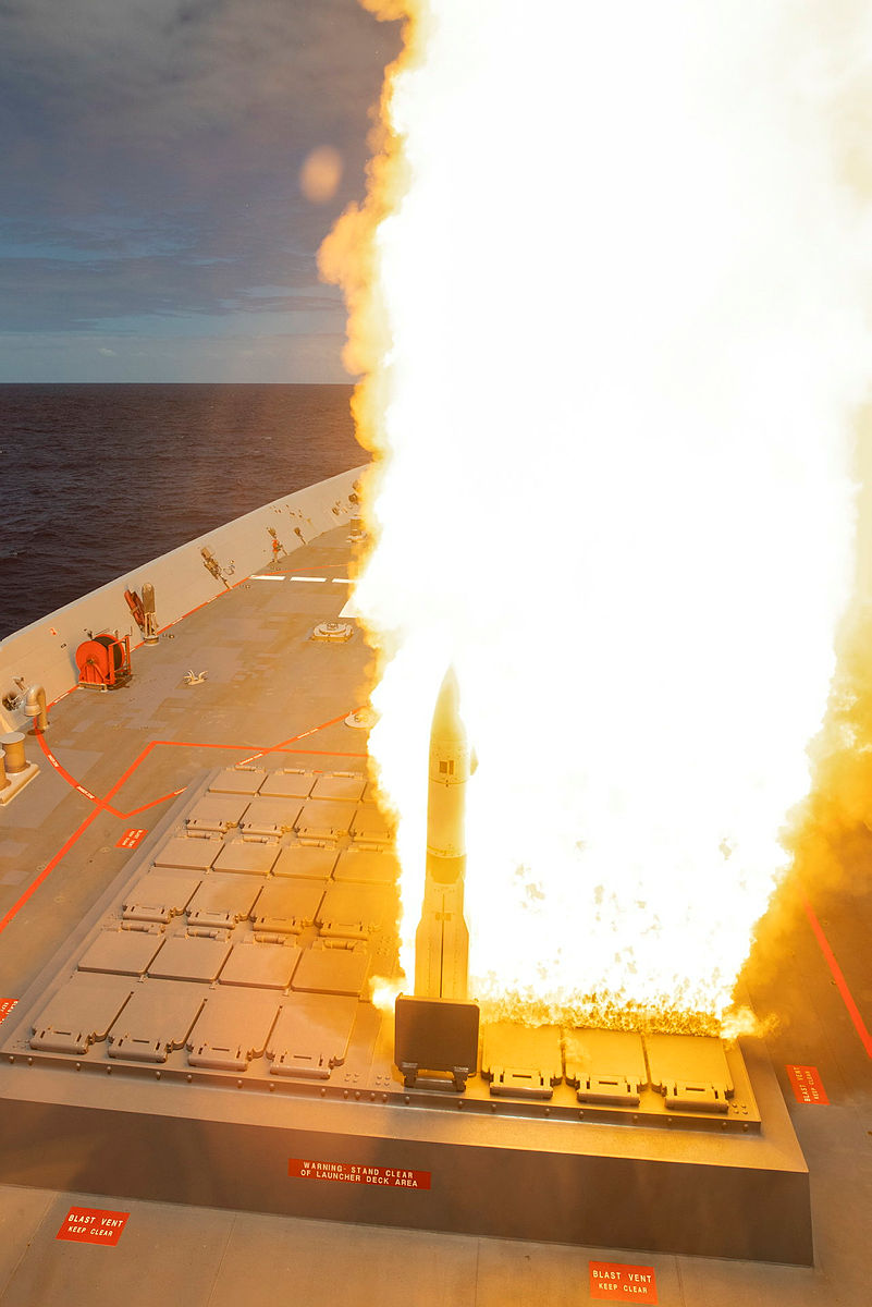 Blasting off 🚀

We're flashing back to an SM-2 standard missile live firing by Hobart Class Destroyer, #HMASBrisbane, during Officer of the Watch manoeuvres off the coast of New South Wales.

📷 LSIS Thomas Sawtell

#POTD #FlashbackFriday #AusNavy #NavyStrong #NavyLife