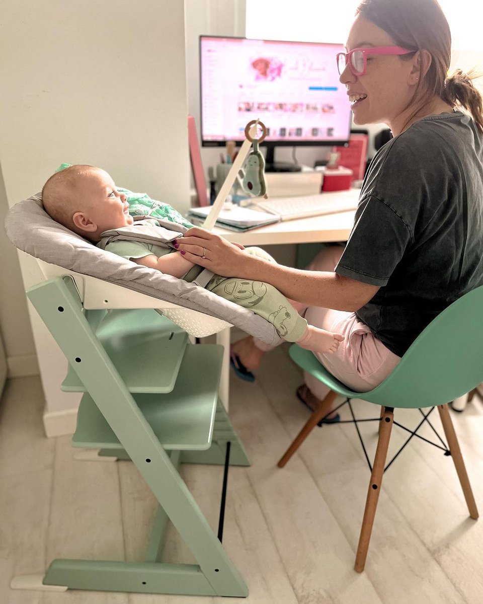 StokkeBaby's tweet photo. Going back to work, having my favorite home office buddy close 👶🧡
With the Tripp Trapp Newborn Set your baby can be close to you at all times, anywhere in the house.
Who is your favorite home office buddy?
#tripptrapp #newnornset #designpeteropsvik
📸: @theleahblessed https://t.co/NvGU8nxXZP