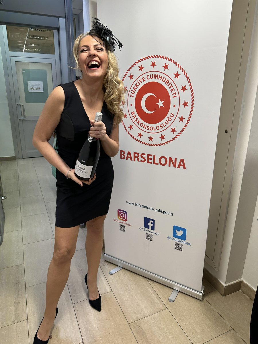 Selin Ekim tweet media