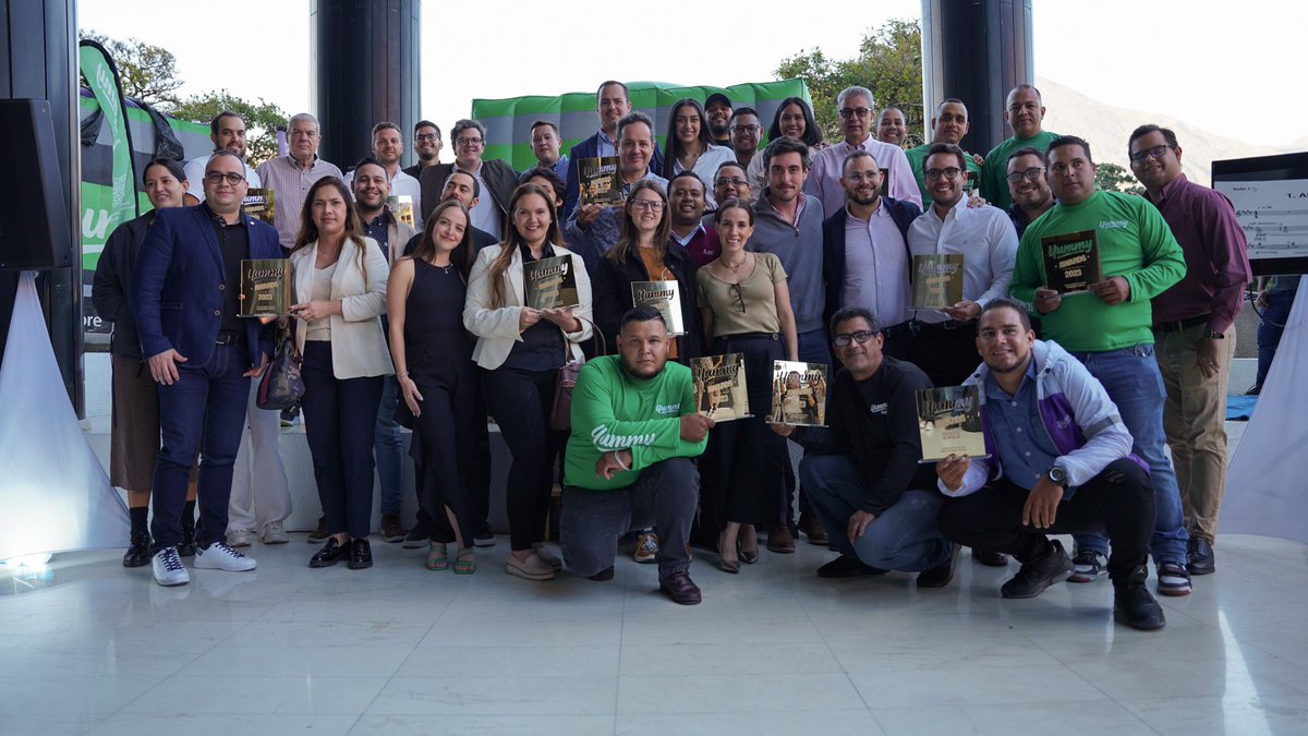 yummy_vzla's tweet photo. Ayer celebramos la primera edición de los premios “Yummy Awards” y premiamos el esfuerzo y dedicación de nuestros más importantes aliados 🫶🏆

Amamos como nuestro equipo crece ¡Felicidades a todos y salud! https://t.co/vTOiy1dstS