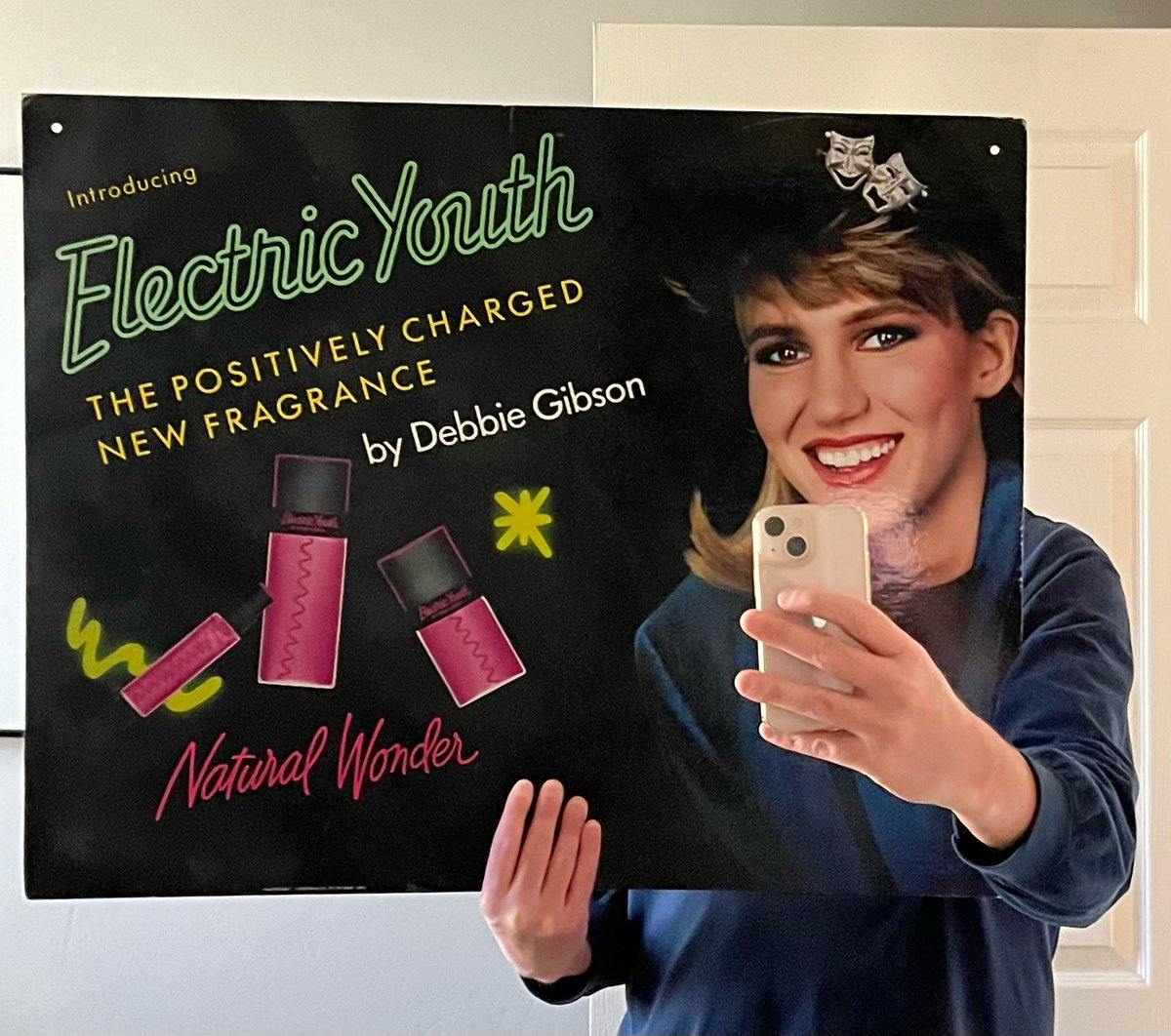 Advertising selfie from the 80s? 🤪

#debbiegibson #deborahgibson #electricyouthperfume #ey34 #electricyouth #andthefutureiselectricyouth #todayinpopmusic
