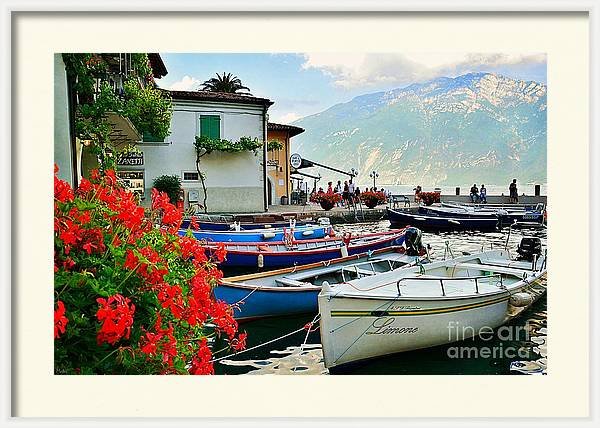 Limone sul Garda Bay in Lombardy, Italy! What an #amazingplace to #visit! 
👉ramona-matei.pixels.com/featured/limon…
#LakeGarda #LagodiGarda #travelling #travelphotography #Traveller #AYearforArt #summer