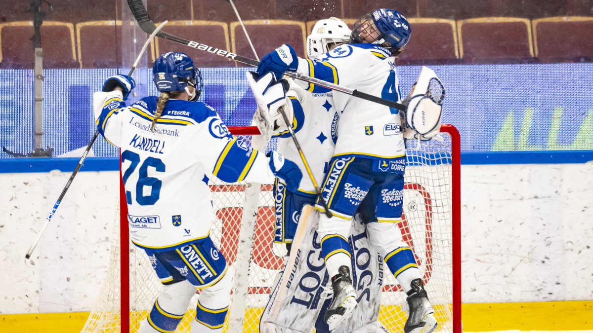 SDHLse's tweet photo. 30 räddningar av Polusny när @leksands_if till slut slog @MoDo_Hockey https://t.co/4OpHfVX9iS #SDHL #twittpuck #svssdhl #LIFMODO https://t.co/5VLjJHPi0x