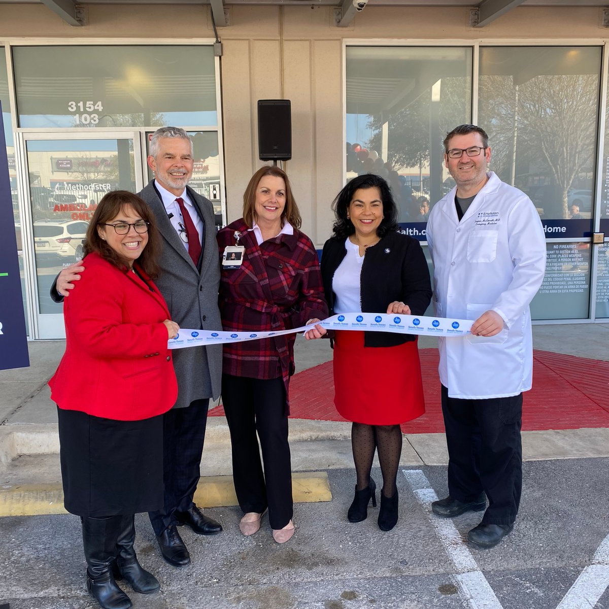 Congratulations to @methodisthealthcaresa on their ribbon cutting yesterday!🎉  They are a full service emergency care facility right here on the southside! Thank you for letting SoTx be apart of your big day! #AllRoadsLeadSouth #SouthTexas #RibbonCutting