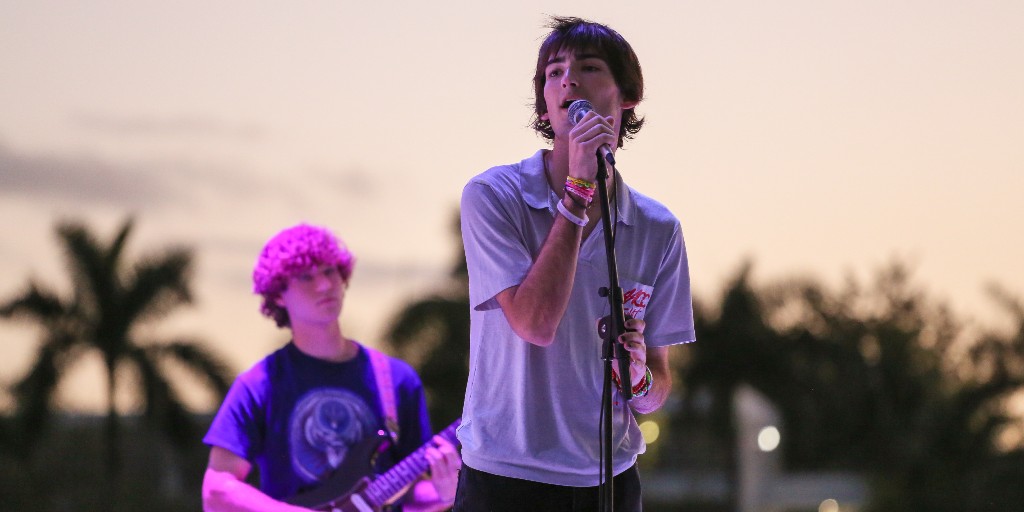 Patio Jams showcased <a href="/CaneRecords/">'Cane Records</a>  to a full patio last night. Students performed their original music as well as some popular favorites. 🎶 #umiami