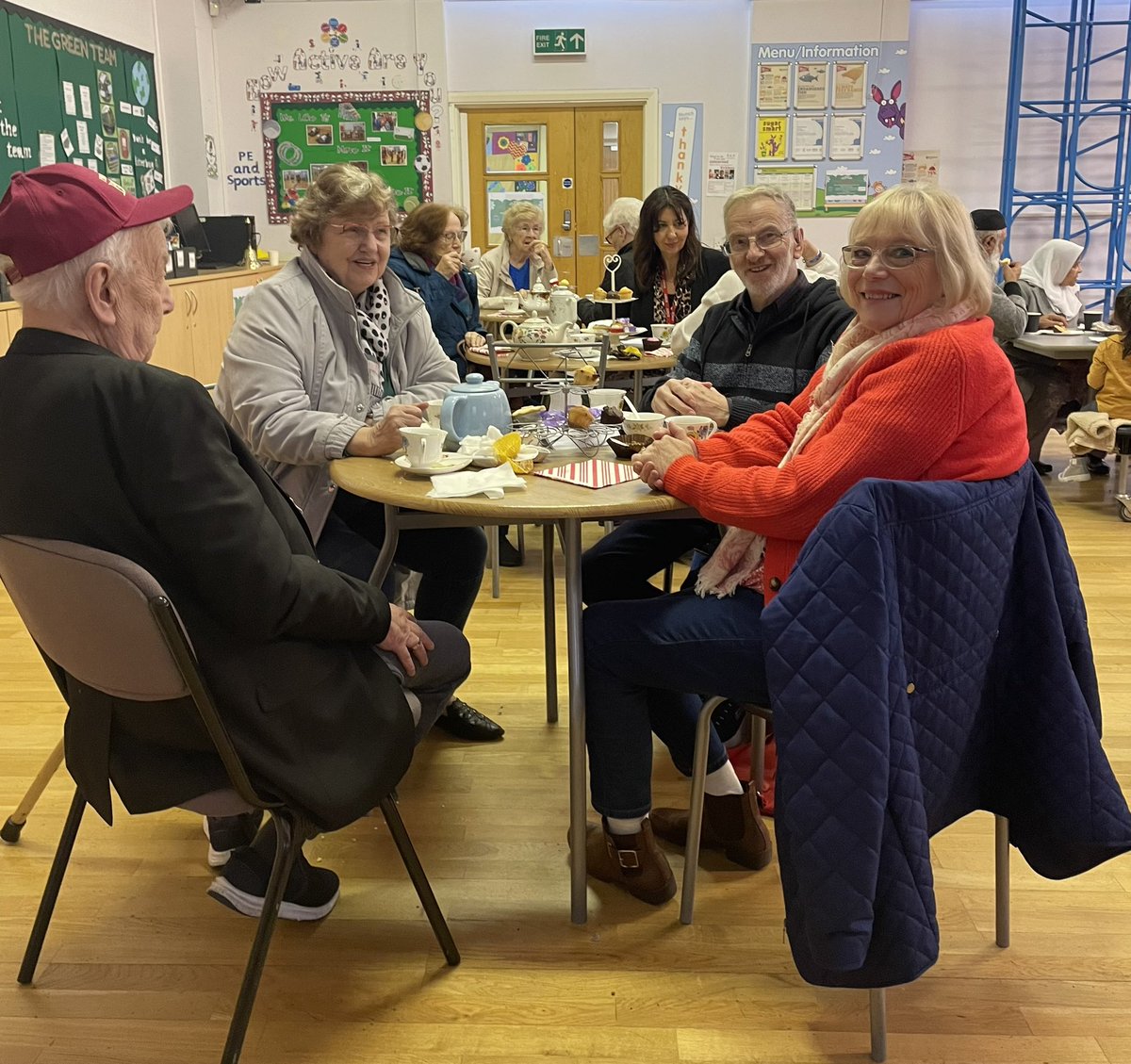 HealeySchool's tweet photo. @great_together @JoCoxFoundation @JoCoxLoneliness @FareShareYorks #community #PlacesForConnection What a fantastic Great Winter Get Together @HealeySchool this afternoon! Thank you to local residents, grandparents and parents for coming ☕️🍰 Let’s tackle loneliness together. https://t.co/W3bPkxL1d2