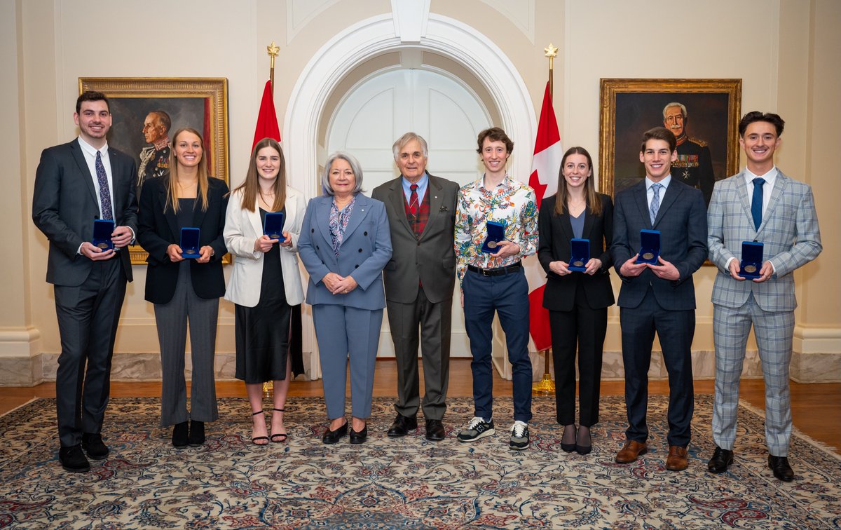 GGCanada's tweet image. ‘’I cannot wait to see what you do in the future. I have no doubt you will continue to impress! ‘’

Today @RideauHall, #GGSimon welcomed eight student-athletes receiving the Governor General’s Academic All-Canadian Commendation.