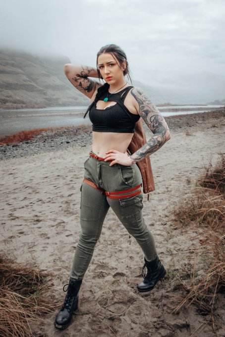 I wanna be Lara Croft every day https://t.co/e0gMf6ARBo<a href="/tag/newprofilepic"class="tags"><span>#newprofilepic</span></a>
