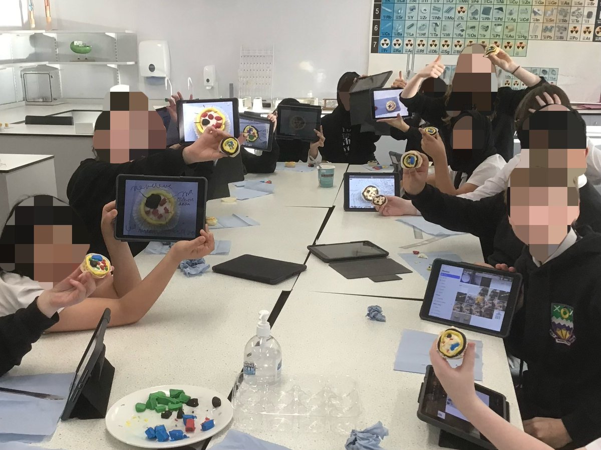 Shawlands Academy Science Faculty (@shawlands_sci) on Twitter photo Some of our <a href="/ShawlandsAcad/">Shawlands Academy</a> S1 learners had great fun making cell cakes this morning as they learn about the structures and functions of cells!
A tasty treat just in time for morning interval too ๐ง Some of our <a href="/ShawlandsAcad/">Shawlands Academy</a> S1 learners had great fun making cell cakes this morning as they learn about the structures and functions of cells!
A tasty treat just in time for morning interval too ๐ง