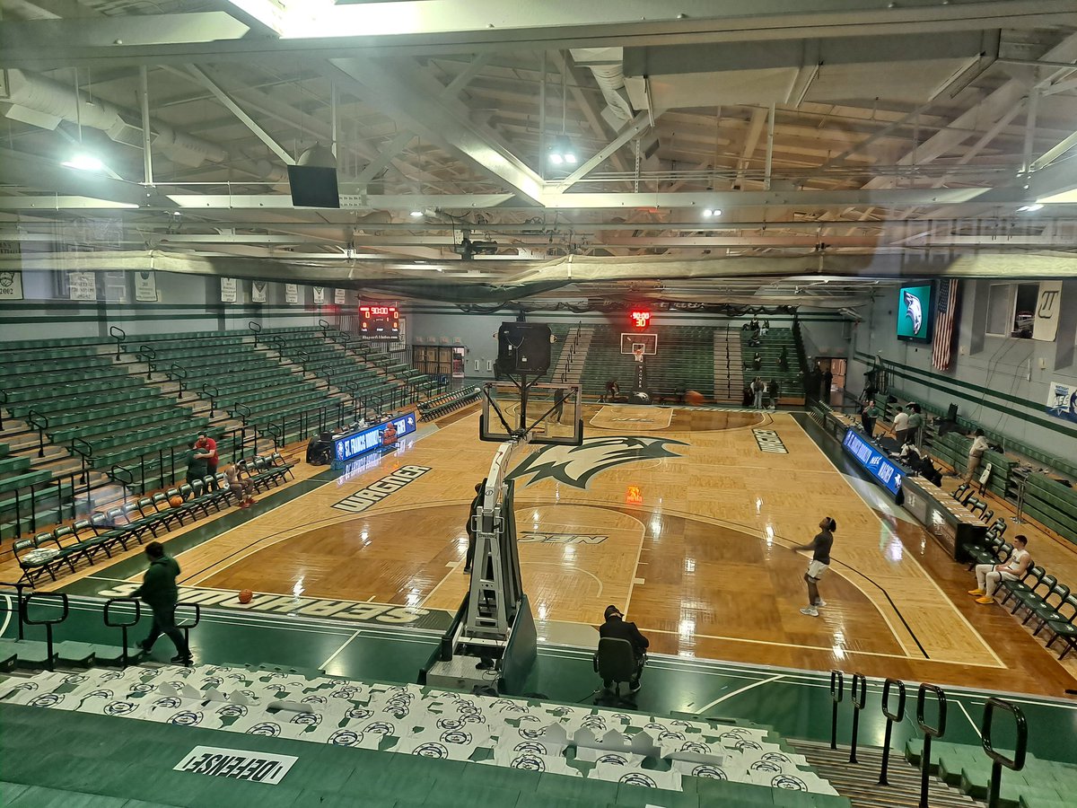 giantswfan's tweet photo. ๐๐ฅGot sidelines for @NECSports mens bkb today at 5 pm: @SFBKTerriers at @WagnerAthletics on @CBSSportsNet. Joining @DavePopkin & #JoeDeSantis ... https://t.co/W6GXc8hVOd