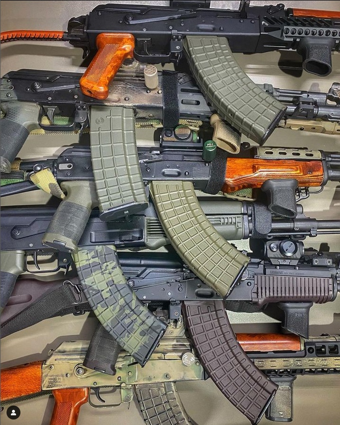 Guns... Lot's of guns... And waffles please... Why am I in the mood for waffles?

Thanks to brewtactical (IG) for posting!

((10)) waffle mags are peak performance

#waffle #waffles #ak47 #ak74 #fightingak #circle10 #arsenalinc #kvar #aklife #odgreen #plum #kalash #kalashlife