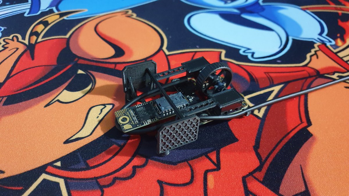 kyleirelandtech's tweet photo. Dathper Zaunkoenig M2K Skeleton Frame in 1-3-1 Grip.
Glued lens to PCB.
Lubed Wheel support with Krytox 205g0.
BT.L Glass Dots - Canada Red.

Bottom is a little rough.
Finalmouse Starlight Pro TenZ M in last image.
@dathper
#zaunkoenigm2k #gamingmouse #mousemod #3dprint https://t.co/QaOtfikUCT