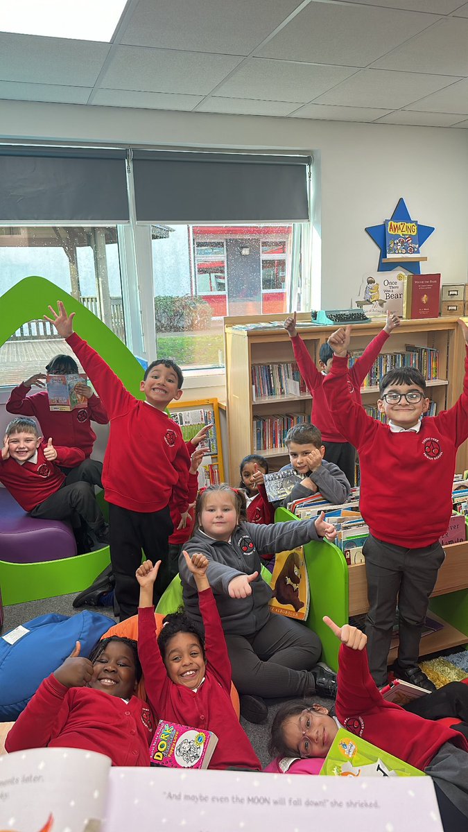 Cedar class love to visit the school library 📚<a href="/CTS_Watford/">Cherry Tree Primary School</a> <a href="/headcherrytree/">Cherry Tree Headteacher</a> @MrsSibbitCTS