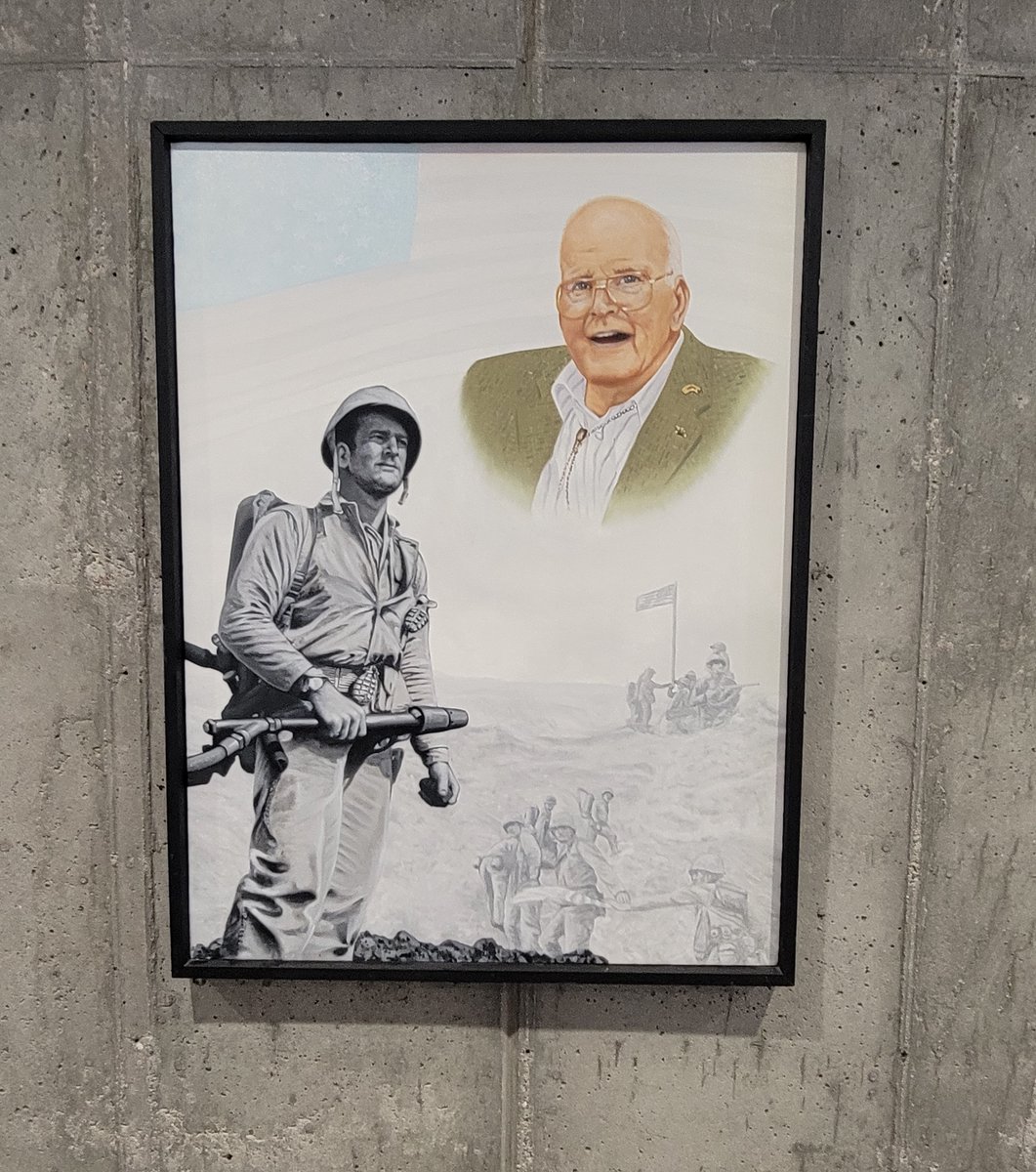 @HelmetsHardhats Minnesota program director Justin Rost visited @IBEW292 JATC building named after veteran Iwo Jima flag raiser and member of the local Charles 'Chuck' Lindberg. 

#veteran #helmetstohardhats #construction #union #armedforces #marine #USA