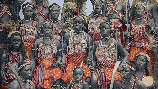 McBidis's tweet photo. I long to see a tag-team of Nana Kazaure, Najaatu Muhammad, Aisha Yesufu and Ndi Kato dissect #Atikugate and #EscoBAT. It reminds me of the all women army Amazons of Dahomey. https://t.co/q6eQ95nWeU