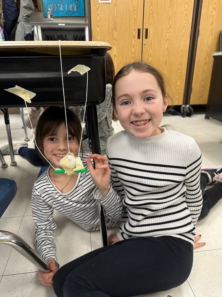 WPSCoolidge's tweet photo. Students used given materials to make a swing to study force and patterns in motion. https://t.co/GH4HfstpMk