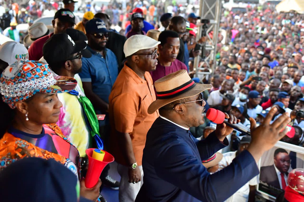 kennymonet's tweet photo. Yala: Mammoth crowd declares total support for APC, Tinubu, Ayade and Otu in overwhelming show of love https://t.co/owC4Enixa5