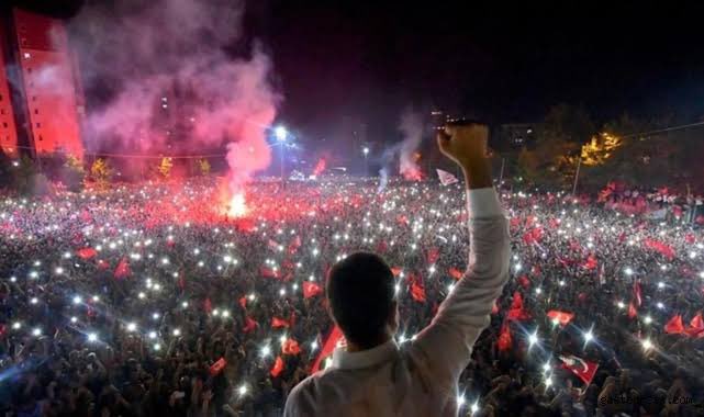 Alex1087789622's tweet photo. 13.02.2023 
13.Cumhurbaşkanimiz ve #MilletinTercihiİmamoğlu 
@ekrem_imamoglu https://t.co/4qWnlJh9y2