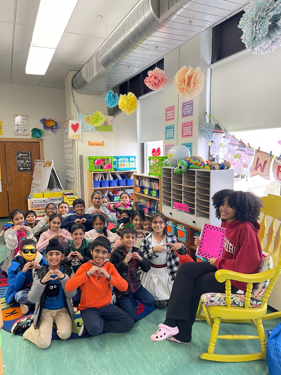 MissSepaTeach's tweet photo. Goodbye, Miss Zhané! We will miss you terribly! 3SL appreciates everything you’ve done for all of us, our classroom, and the endless smiles you’ve provided! 💛@School29Eagles @JFKMHS_ZeitzVP #1WTSD #TAPSprogram https://t.co/Vf3Qug7CMY