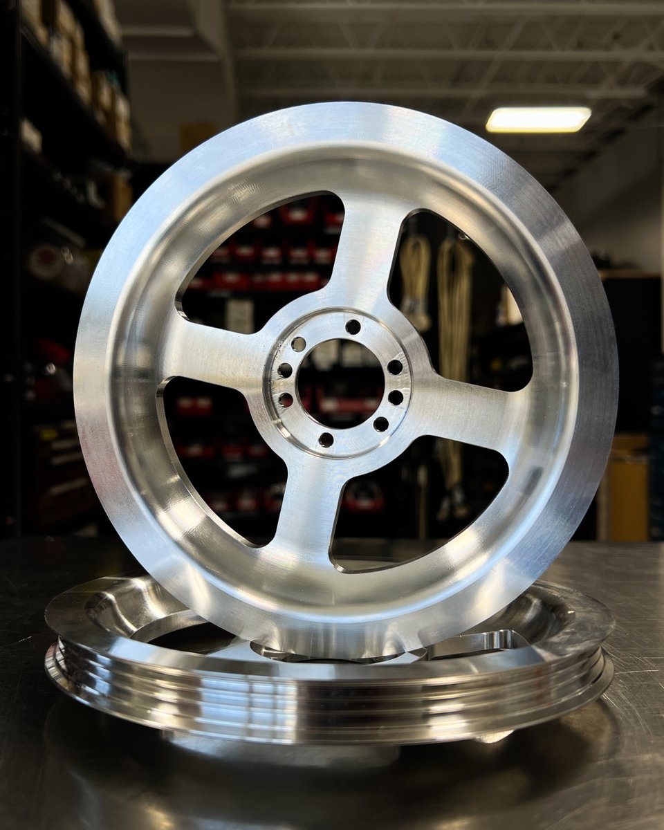 RowdyMfg's tweet photo. Power Steering Pulleys 👇

These are made out of 7075 aluminum and ran on both our DS30SSY and the VF6! https://t.co/8mdtkeFAk4