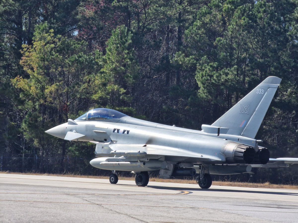 AviationA400m's tweet photo. #typhoon #eurofighter #fastjet https://t.co/sF5Ze1oizy