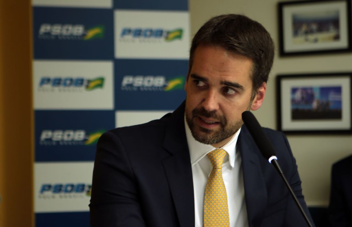PSDBoficial's tweet photo. O governador @EduardoLeite_ assume, a partir desta sexta (27), a presidência nacional do PSDB. Reunida hoje, a Executiva Nacional aprovou sua indicação para a 1ª vice-presidência do partido e em seguida, com a licença de @BrunoAraujo456, o gaúcho assume a presidência nacional. https://t.co/pZ92YvP7x4