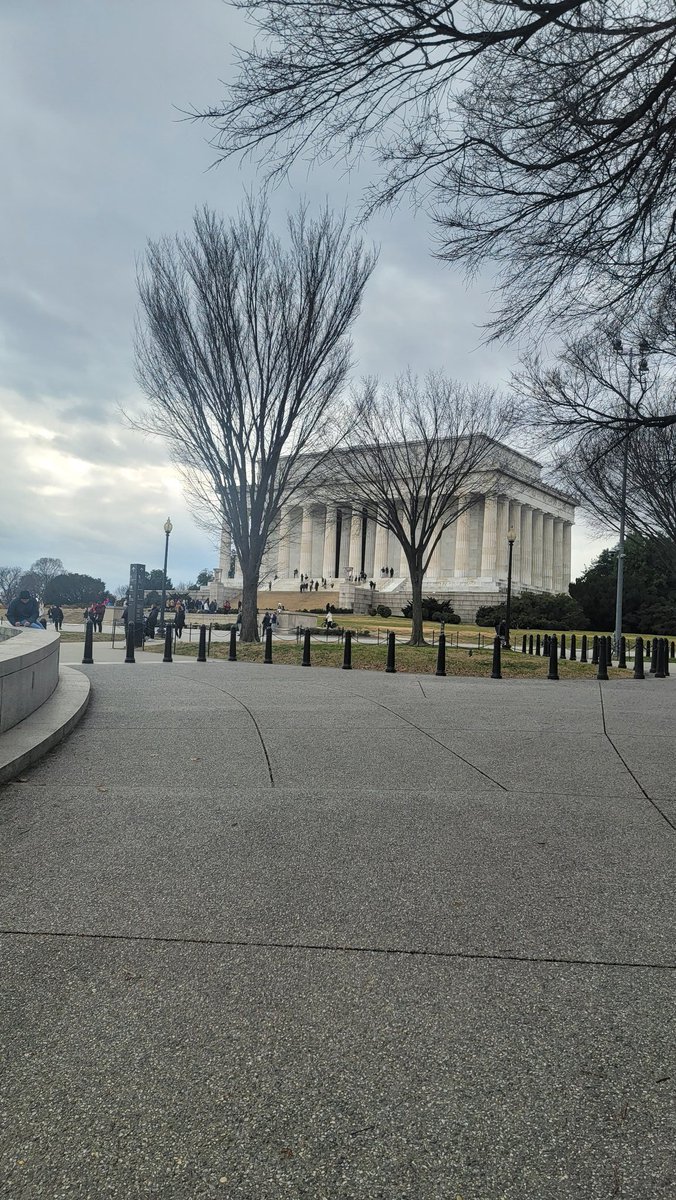 TheSpookyStuff's tweet image. Today's running spot: National Mall

Hit my fastest time so far too! This plus size runner is going places a little quicker. #plussizerunning #plussizerunner #fatrunning #fatrunner