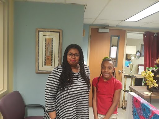 Lolita McShann loves spending time with her mentee, Milan. Why mentor? "I am a product of KCPS, and I want to give back. I also believe in the village of our children," Lolita said. 

Interested in becoming a mentor? ow.ly/ZFta50MsQmH <a href="/MENTORnational/">MENTOR</a> #MentoringMonth