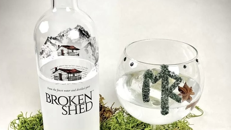 Chilled 100 member Lorraine Gilmer, bartender at Corner Pockets in Fayetteville, North Carolina created her Eir’s Elixir using <a href="/BrokenShedVodka/">Broken Shed Vodka</a> and a homemade elixir syrup.

Check out the Recipe here: l8r.it/exwq