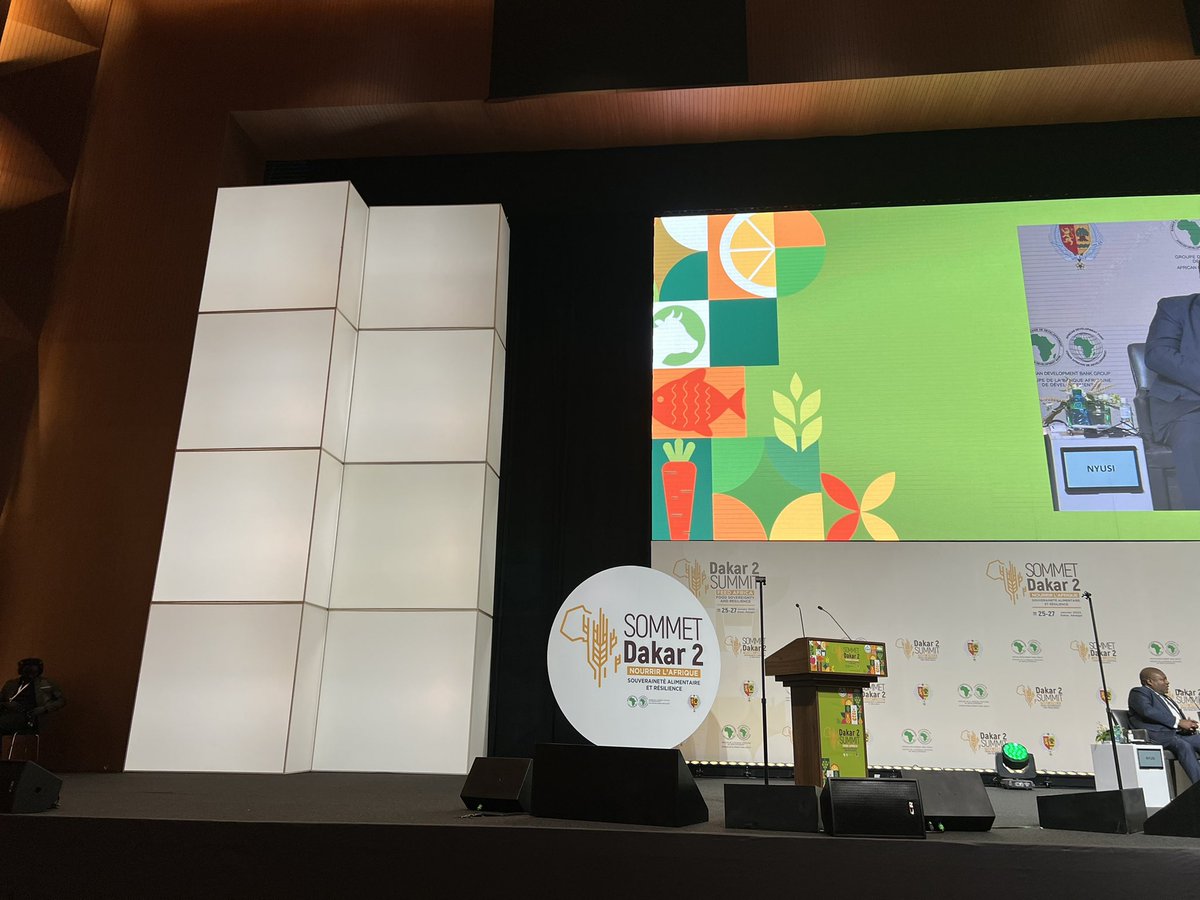 HoudoEric's tweet photo. L’heure est venue pour la souveraineté et la résilience de l’Afrique.Heureux de prendre part depuis hier à la conférence de #Dakar2Summit avec plus de 30 chefs d’Etat.Un grd plaisir de retrouver une grde activiste des #ODD @Fanta_Senegal.Il est temps que l’Afrique se nourrisse. https://t.co/AFiYMFdIbM