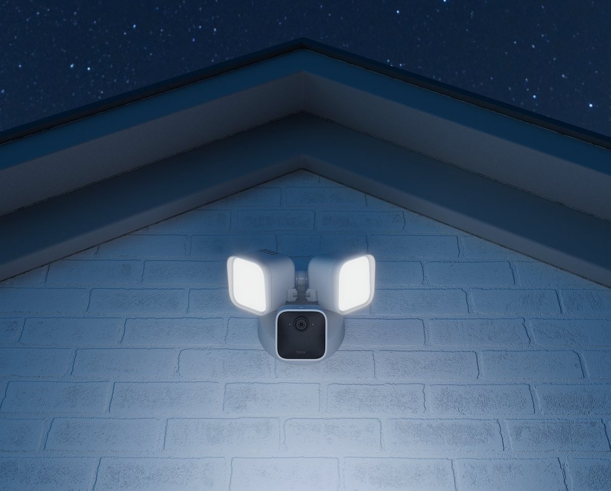 Our new Wired Floodlight Camera is now available for purchase! Experience 2600 lumens, night view in color, enhanced motion detection, and more. 

Shop now: amazon.com/Blink-Wired-Fl…